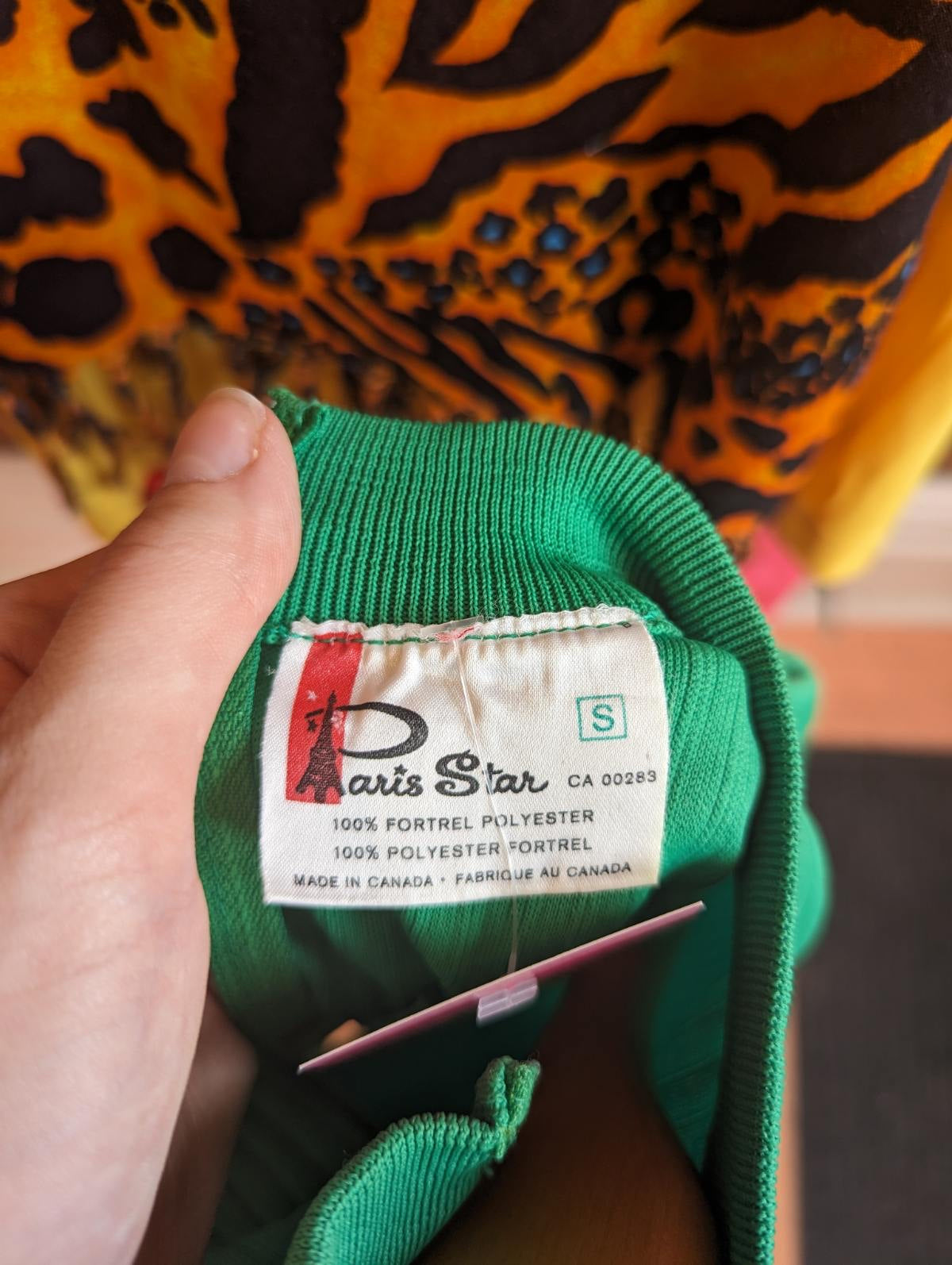 1970s Paris Star Green Ribbed Short Sleeve Top