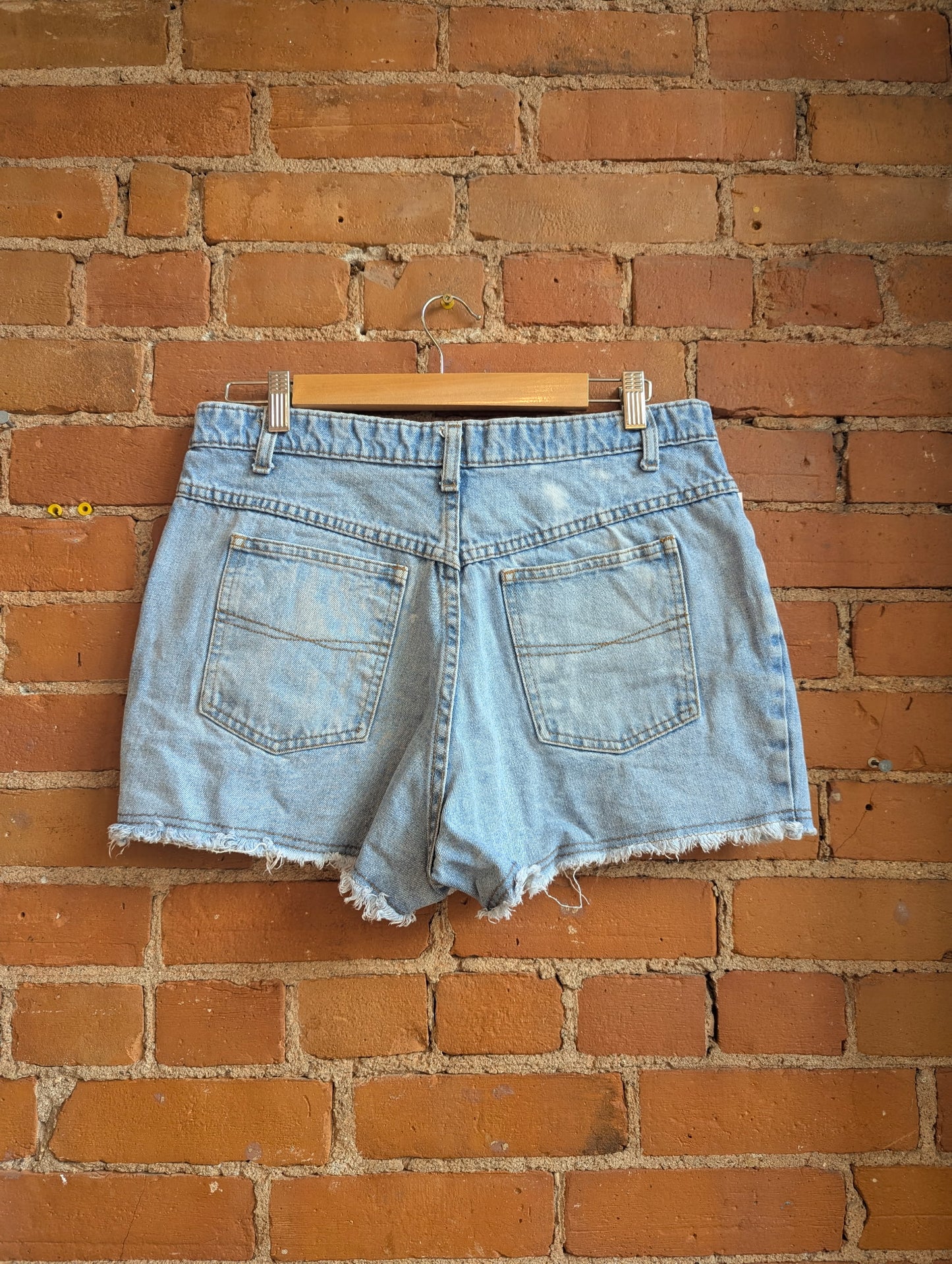 1990s Zig Zag Light Wash Denim Cutoff Shorts With Bleach Details