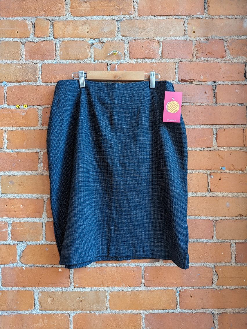 1990s Classique Collections Black Plaid Skirt