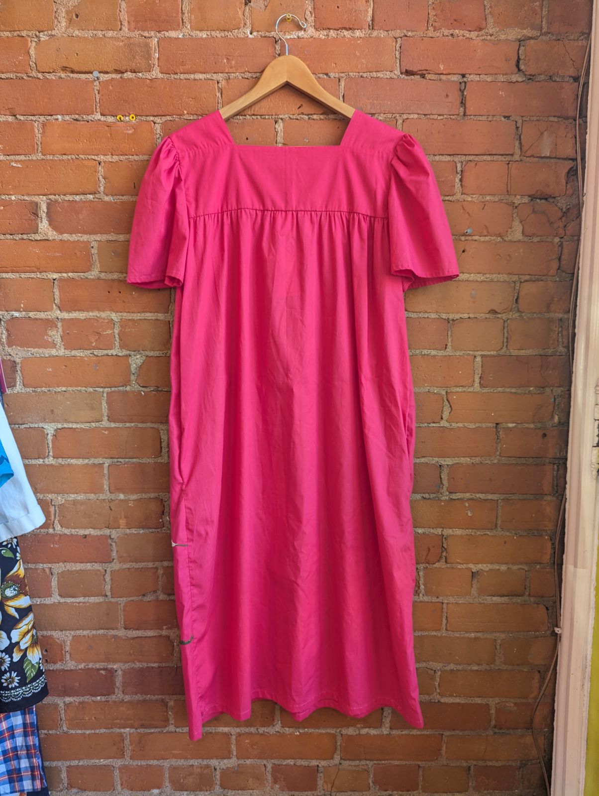 1970s Bordados Tiscareña Bright Pink House Dress With Latch Hook Details