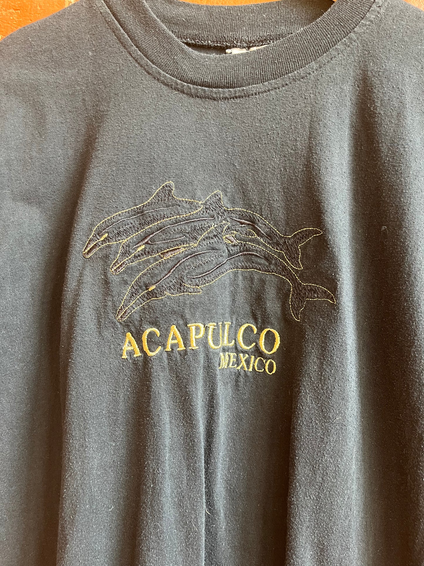 Embroidery Dolphin Print Graphic Tee
