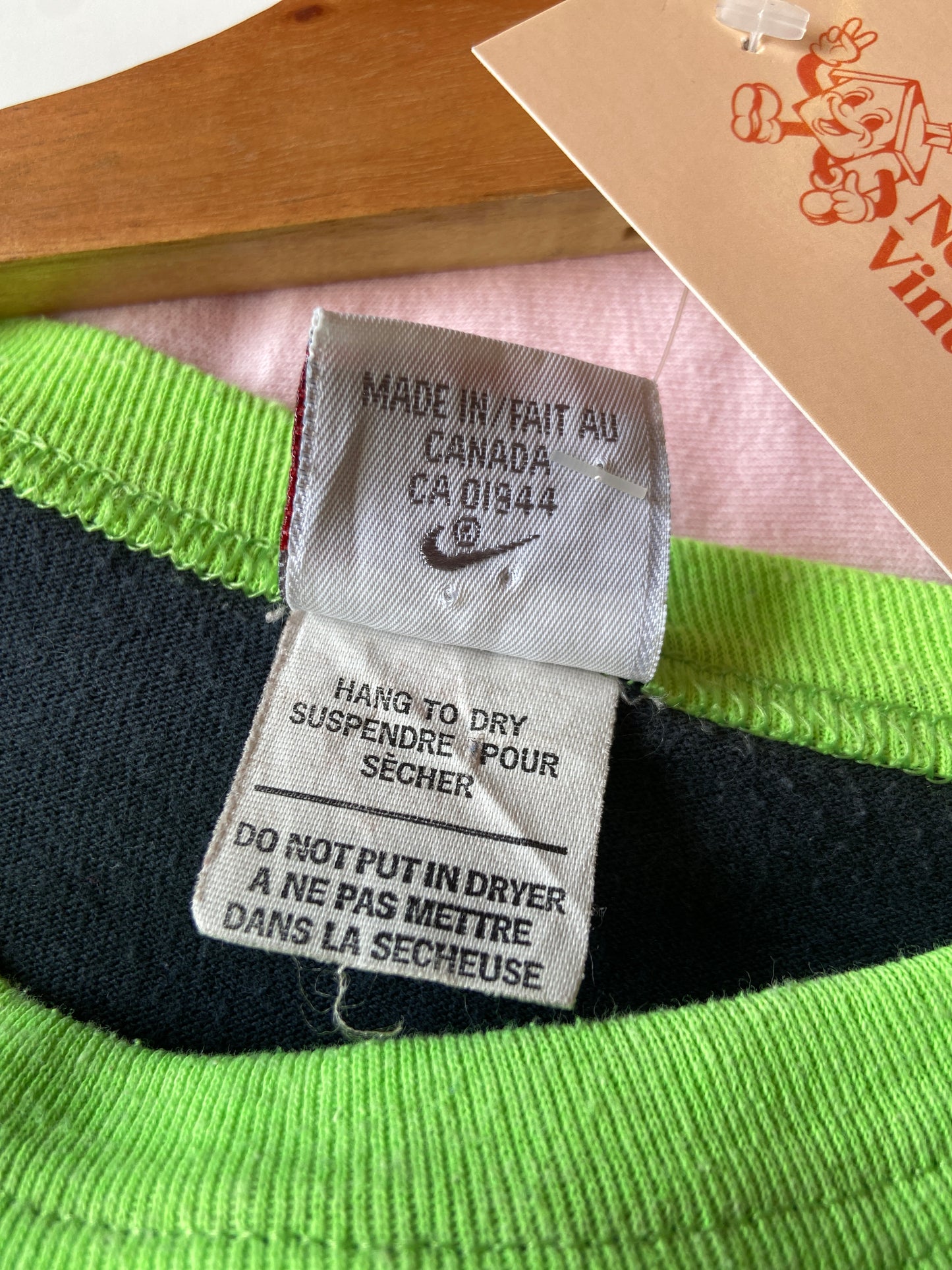 90's Nike Black & Green T-Shirt