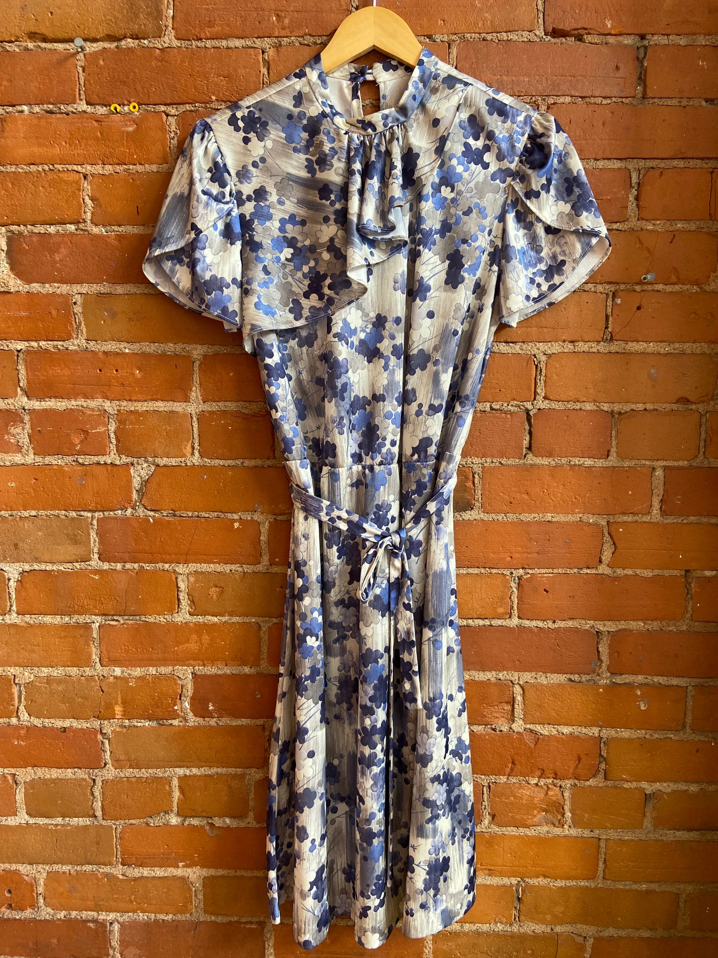 Floral handmade dress with tie