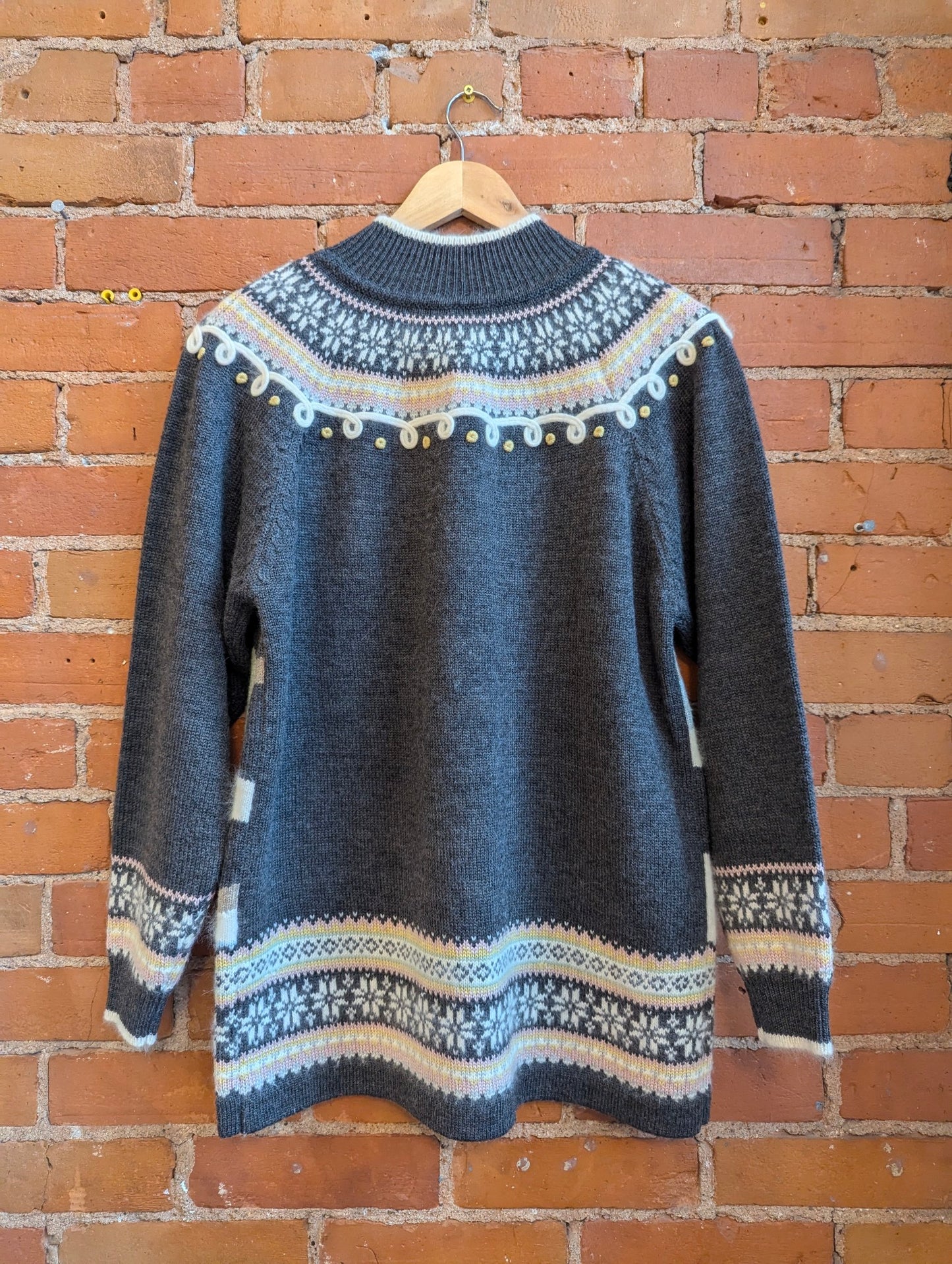 1990s René Derhy Paris Grey Sweater With Winter Scene