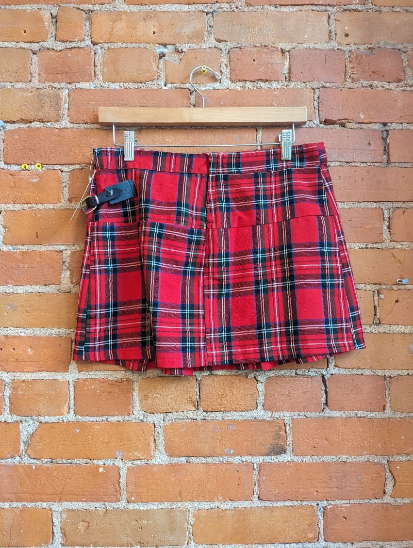 1990s or Y2K Yahoo Jeans Red Plaid Pleated Mini Skirt