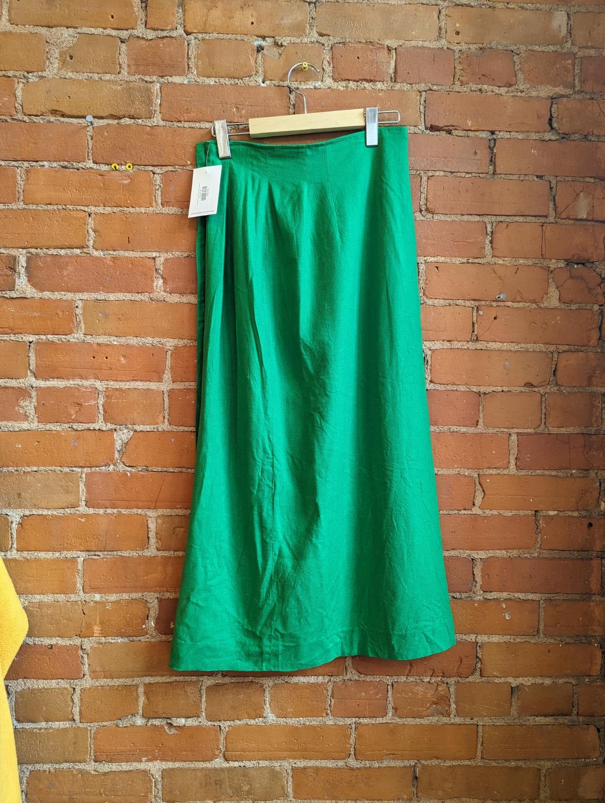1980s Bright Green Midi Skirt With Side Buttons
