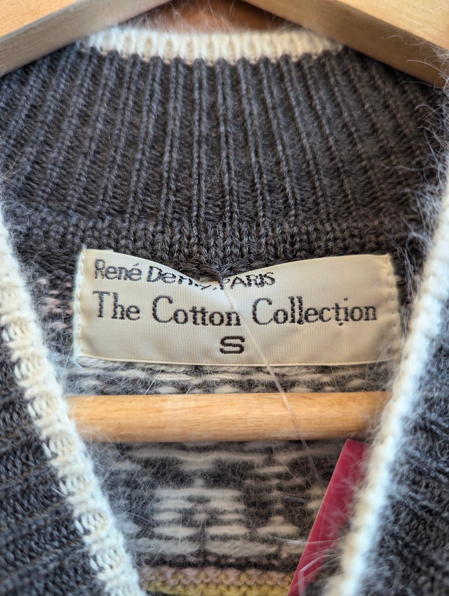1990s René Derhy Paris Grey Sweater With Winter Scene
