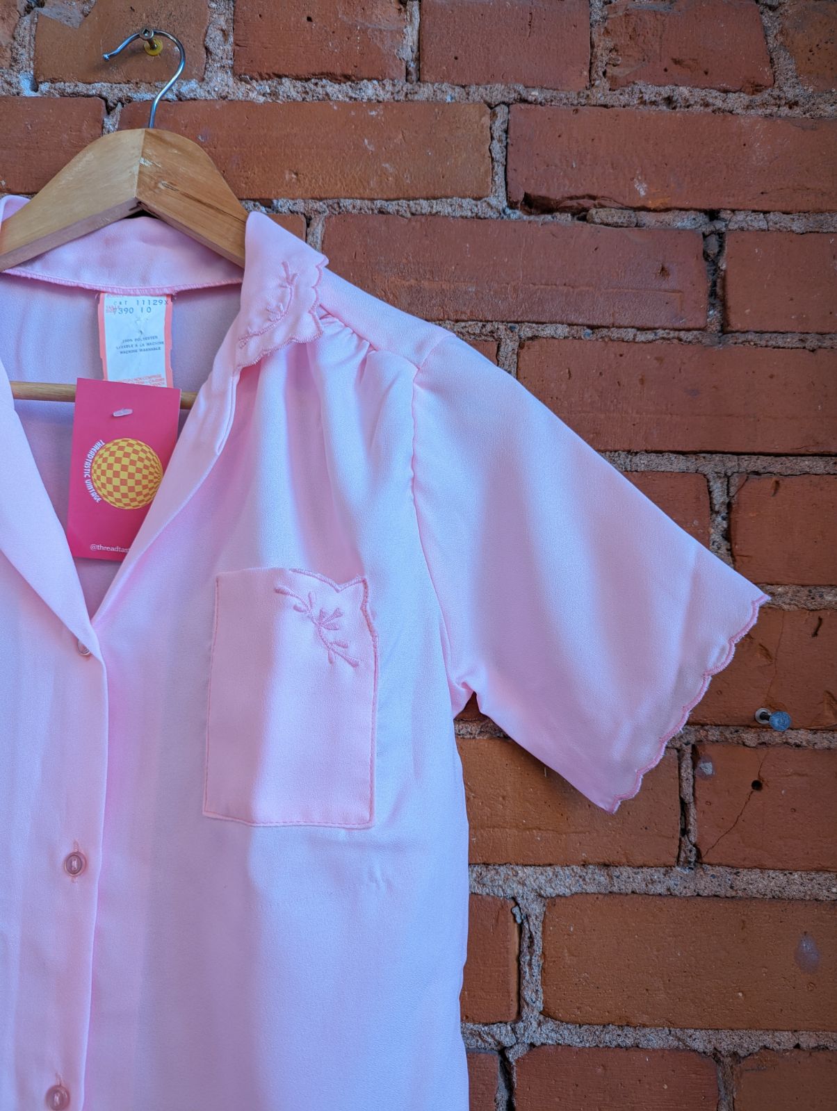 1970s Baby Pink Short Sleeve Blouse With Embroidered Details