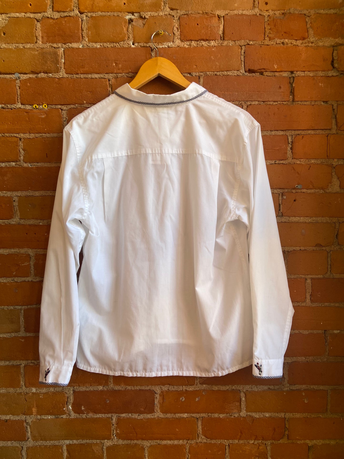 1990s/Y2K Northern Reflections White Button Up Shirt With Teacher Embroidery