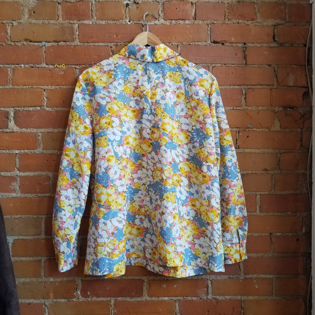 1970s Pastel Floral Dagger Collar Blouse