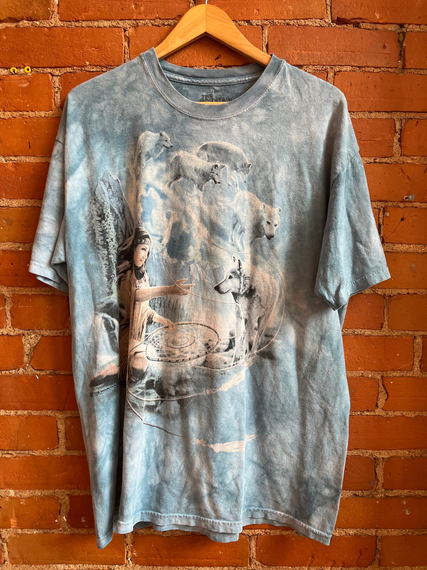 2004 Mountain Scenery Wolf Tee