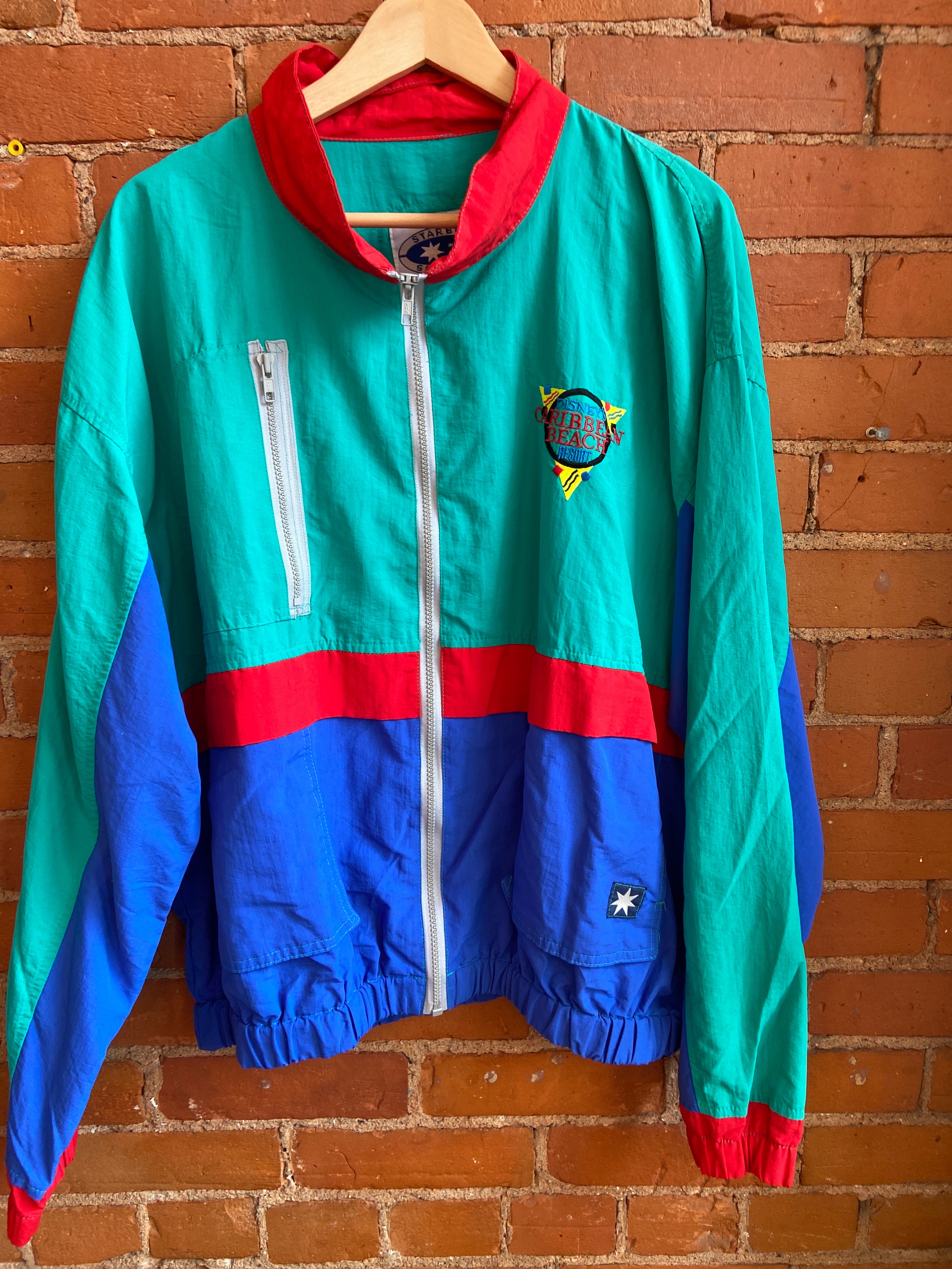 Looking Back Vintage Apparel – The Neighbourhood Vintage Store