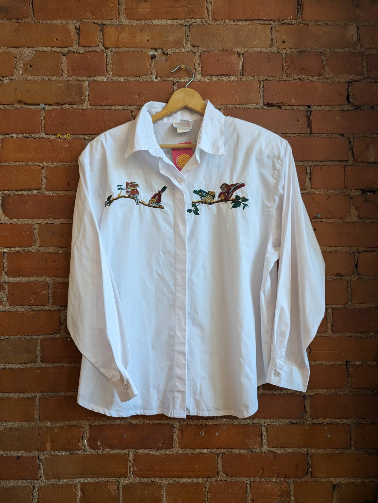 1980s Elite International White Blouse With Bird Embroidery