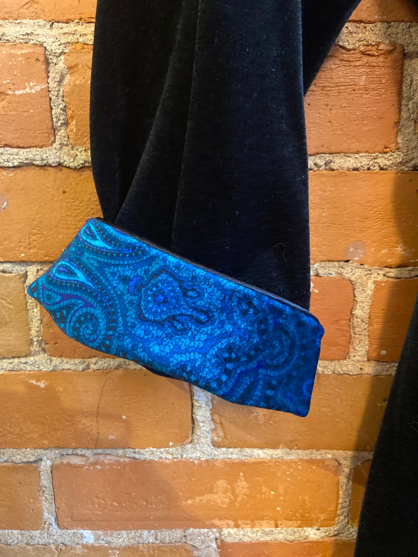 1980s Evelyn Pearson Black Velour Robe With Blue and Green Paisley Trim