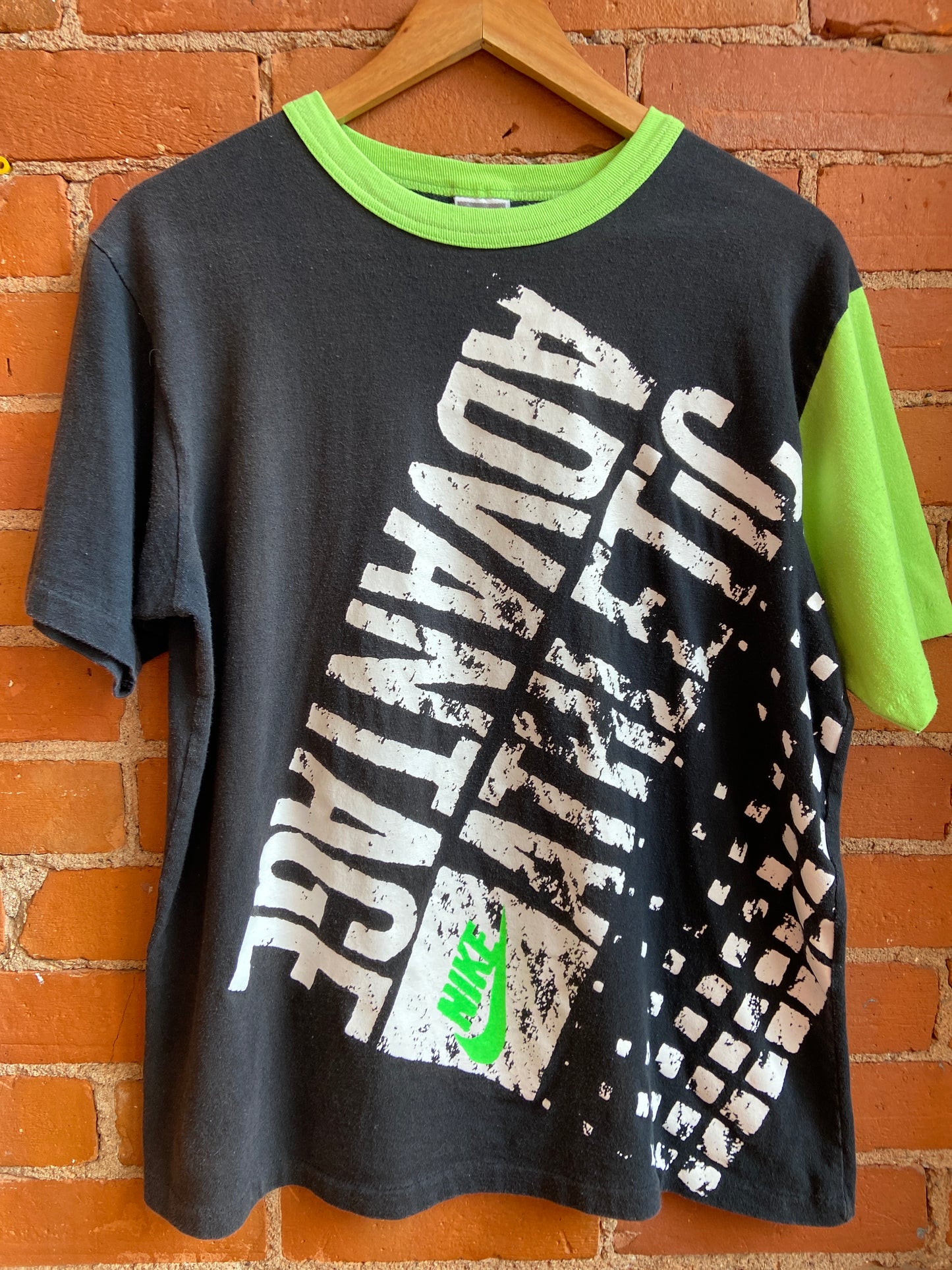 90's Nike Black & Green T-Shirt
