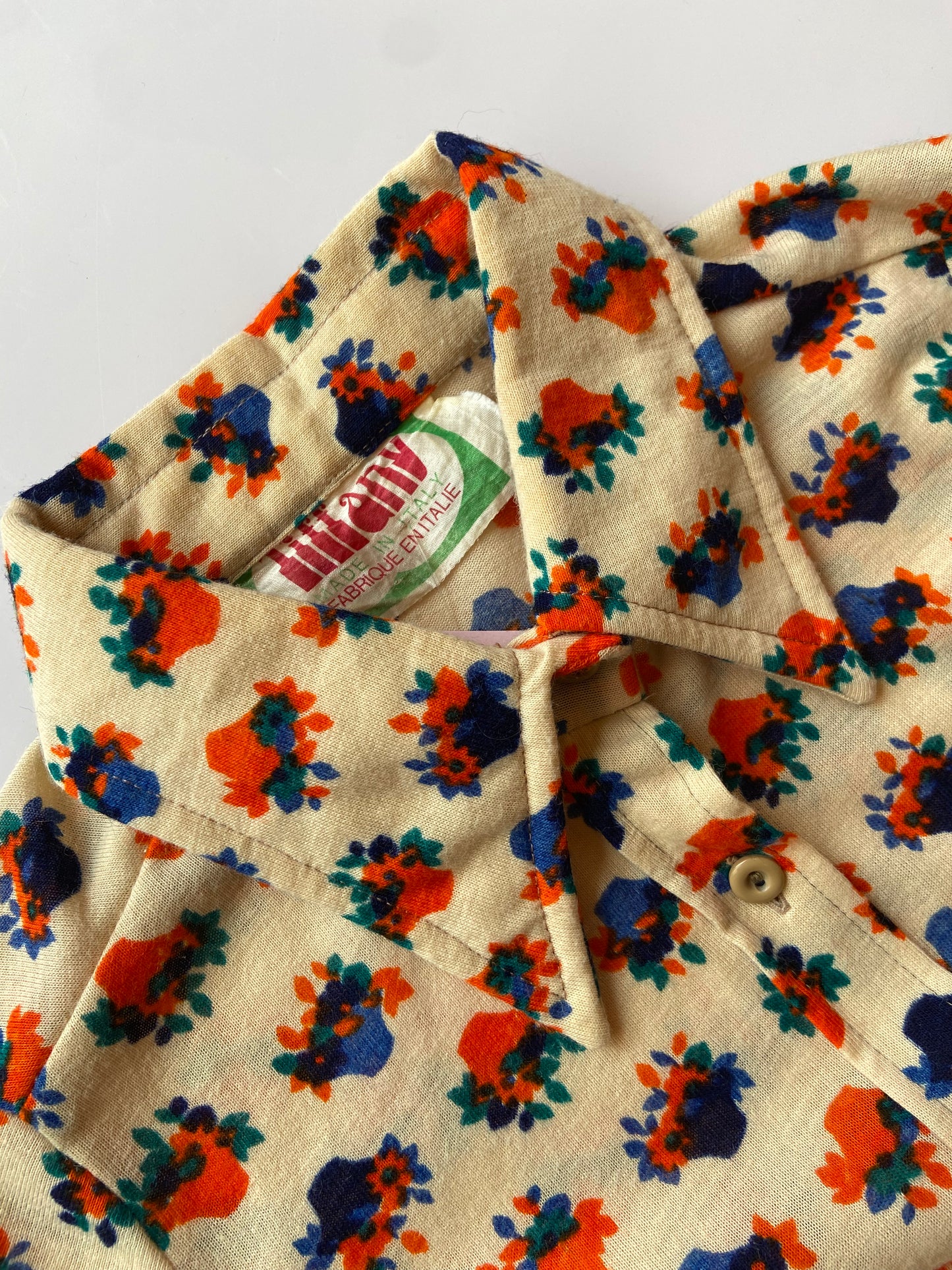 70's Blue & Orange Flower Basket Print Button-Up