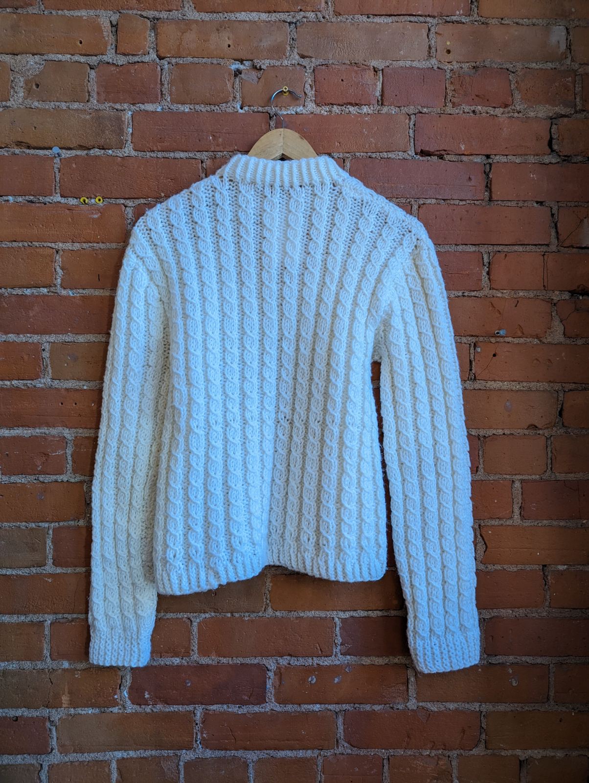1980s Hand-Knit Cream Cable Knit Sweater