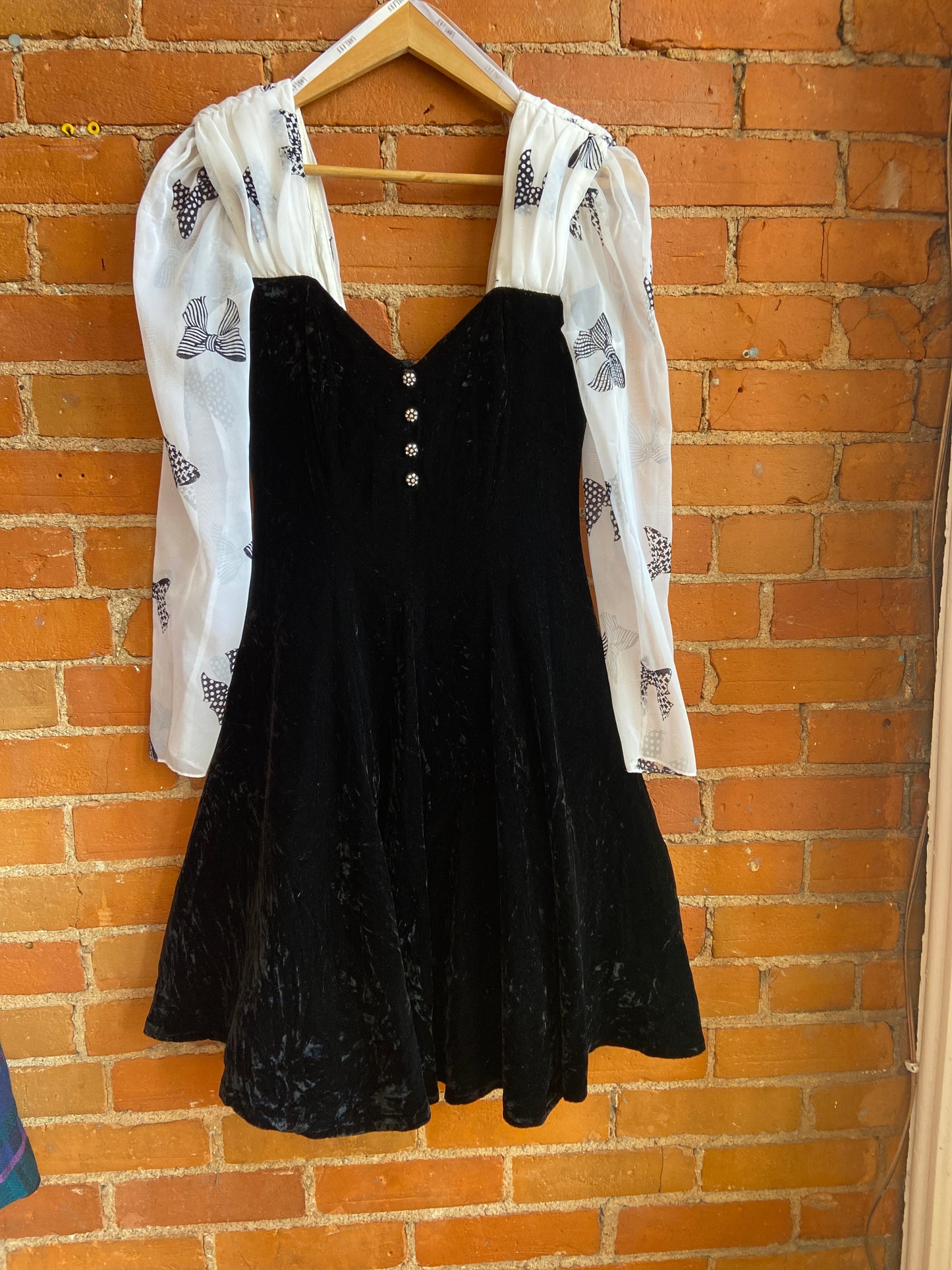 Bow dress