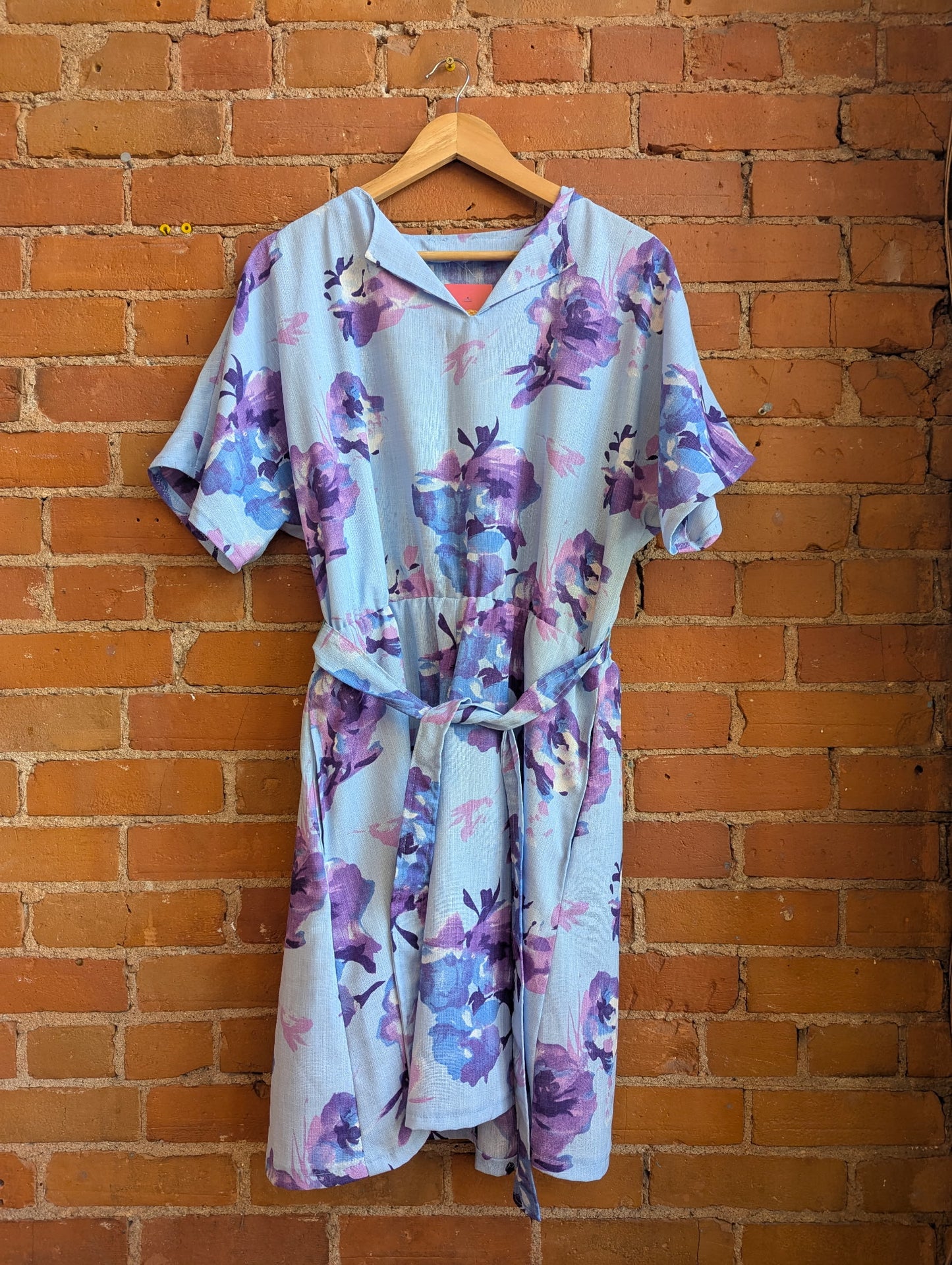 1970s Blue Barkcloth Dress With Purple, Blue and White Floral Print