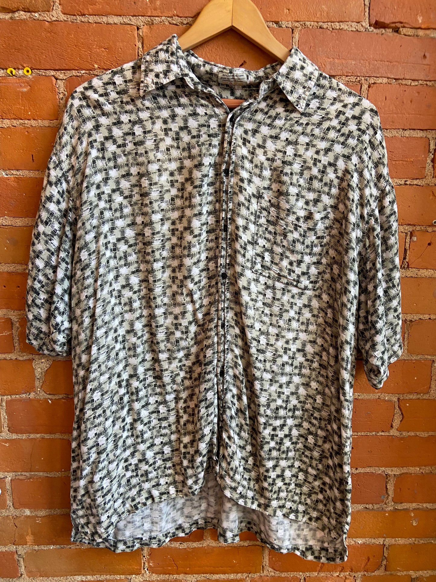 Y2K Grey Patterned Short-Sleeve Button-Up