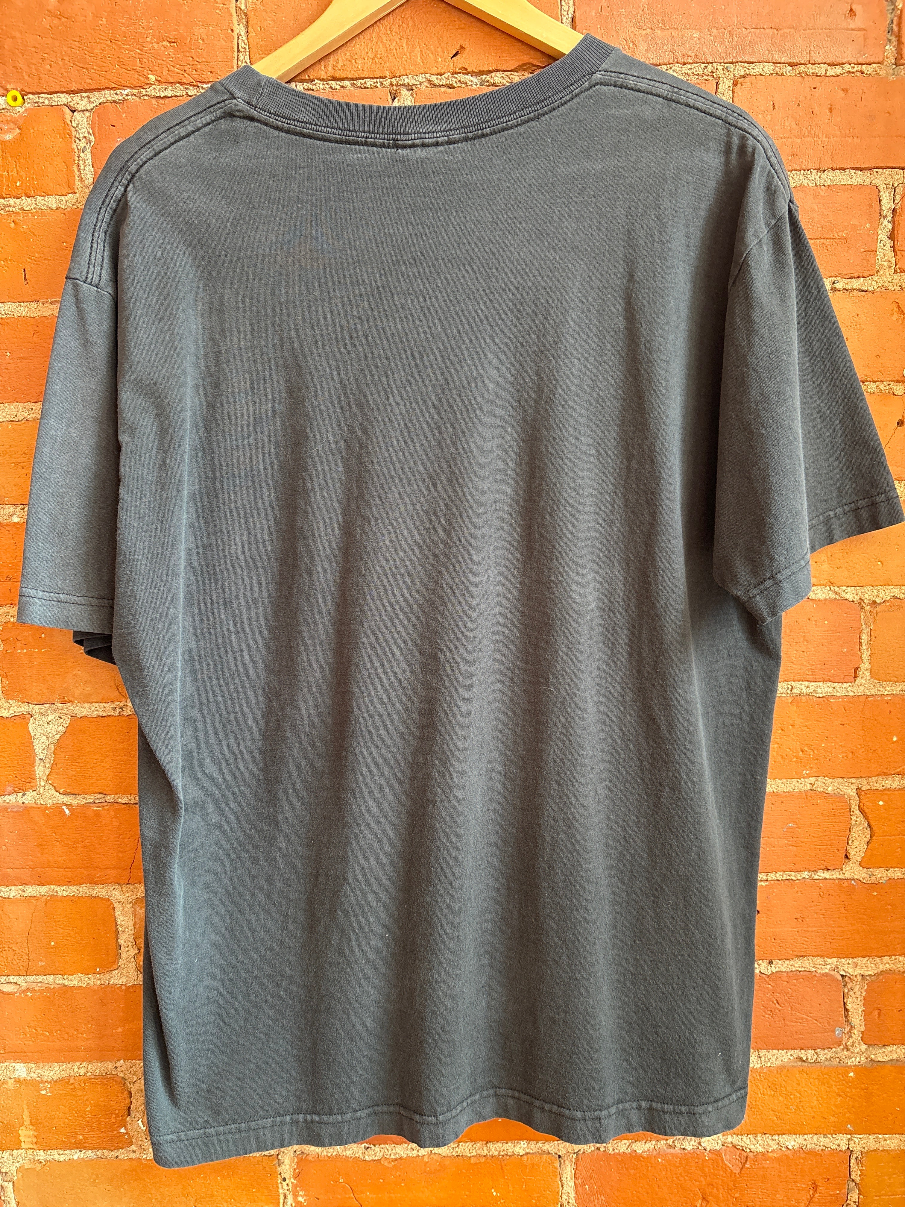 Tops – The Neighbourhood Vintage Store