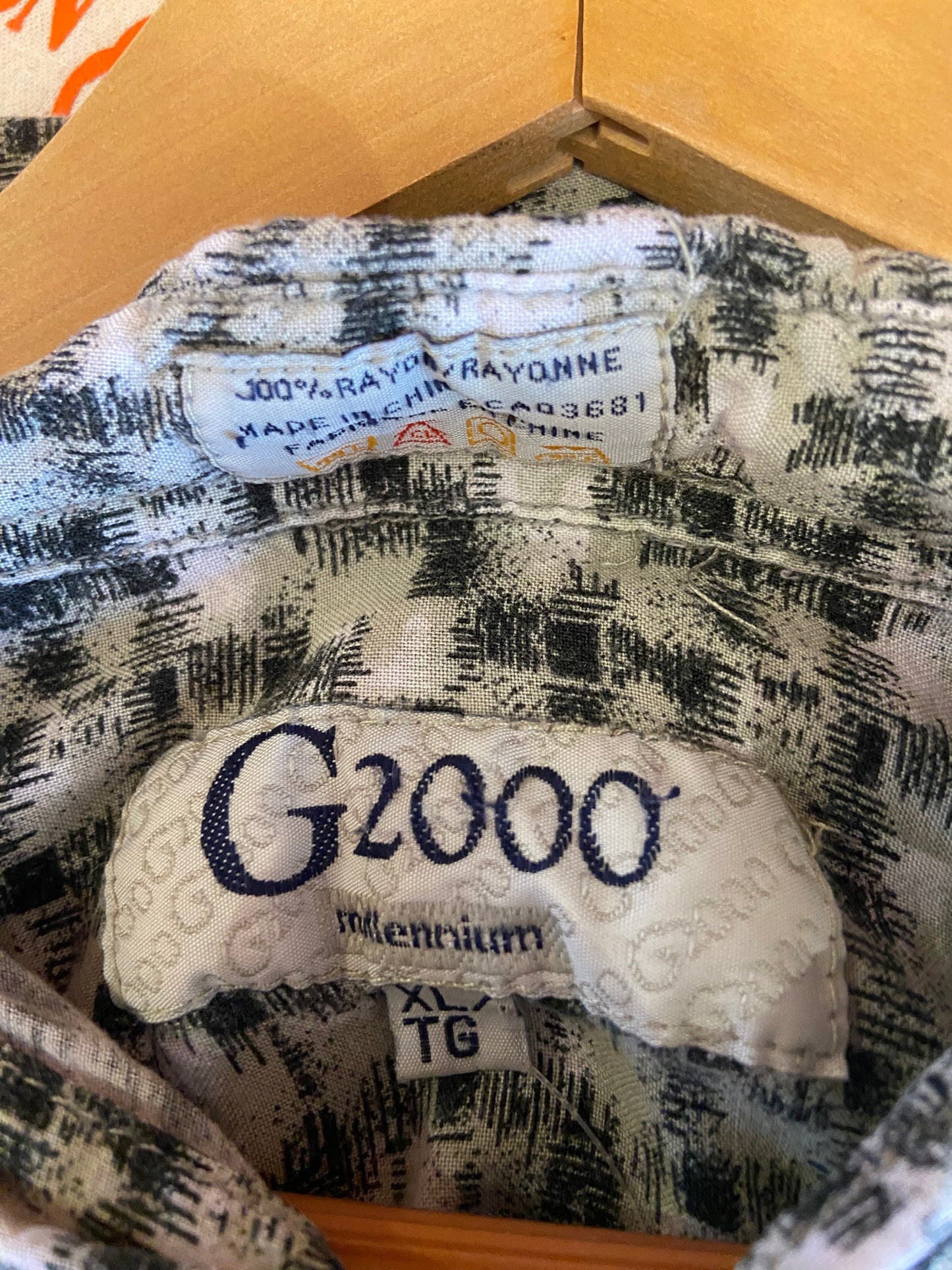 Y2K Grey Patterned Short-Sleeve Button-Up