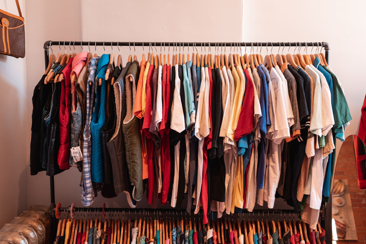 Trendy, wearable vintage clothing for men and women The Neighbourhood