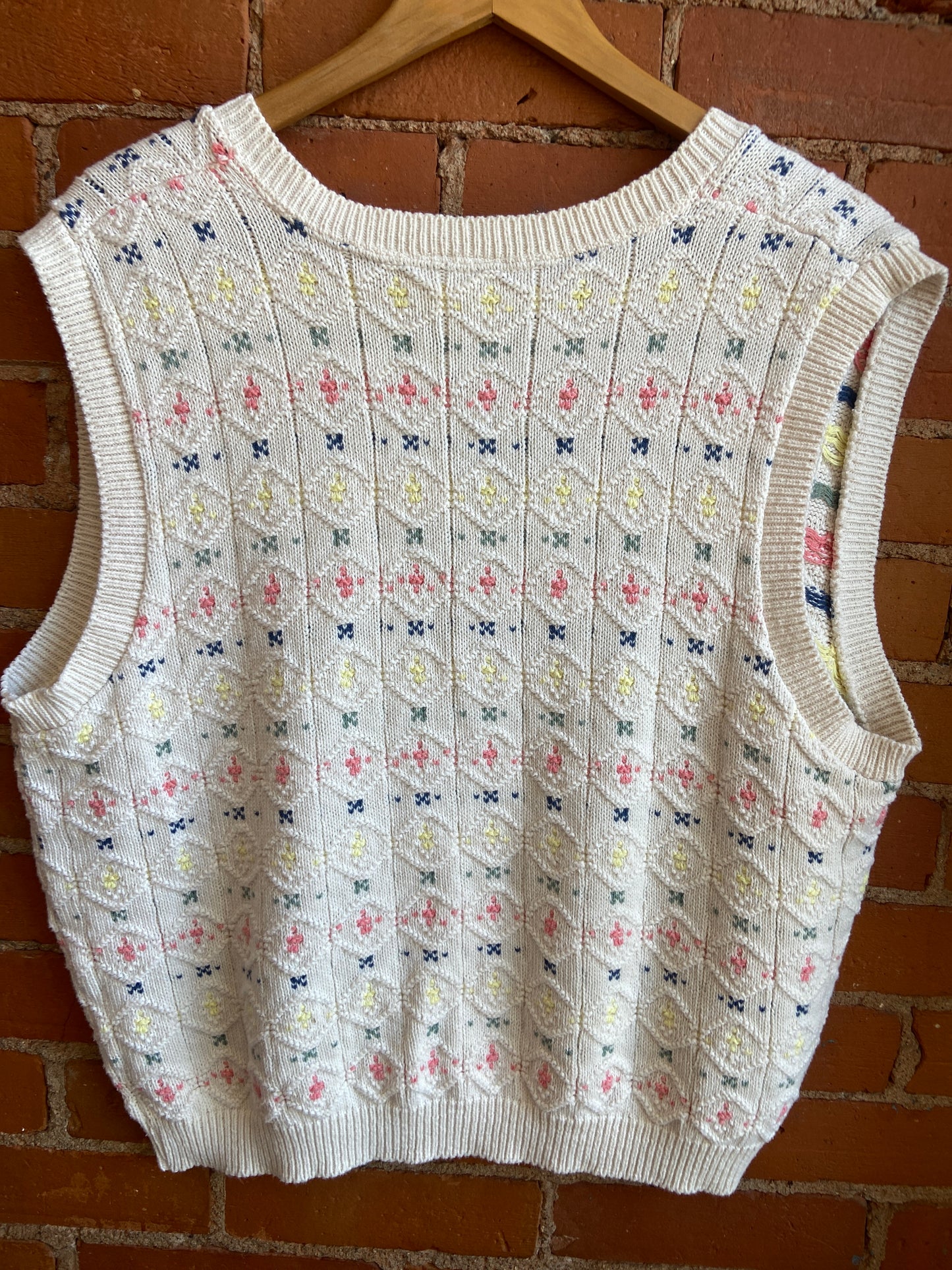 Cotton Knit Buttoned Vest