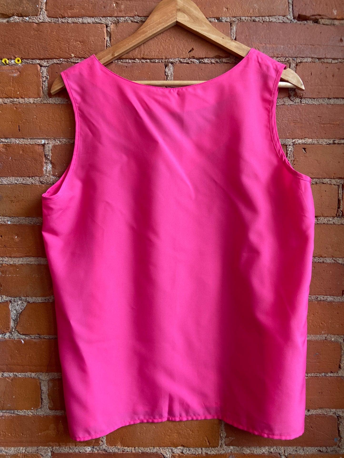 1990s D'Alliards Pink V-Neck Tank Top
