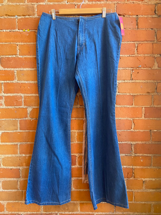1990s/Y2K 725 Originals Mid Wash Flare Jeans With Black Suede Fringe Belt