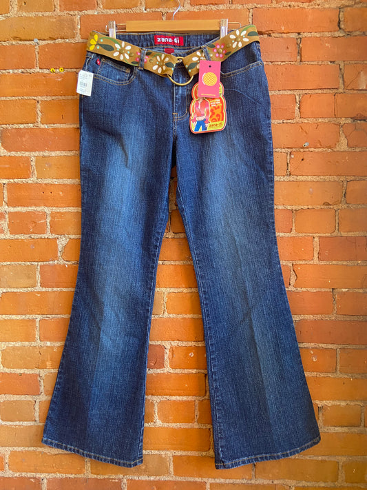 1990s/Y2K Zana Di Dark Wash Flare Jeans With Groovy Faux Suede Belt
