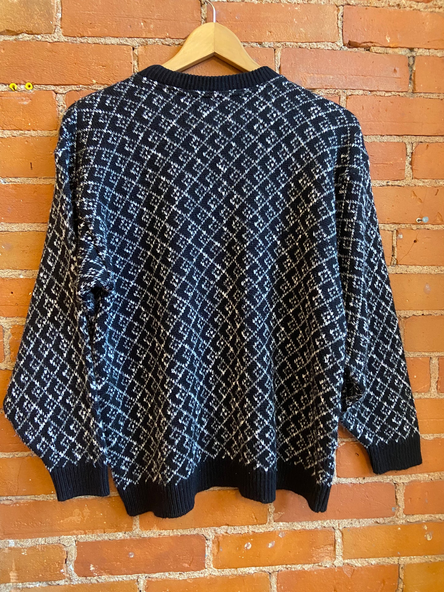 B&W Acrylic/Cotton Patterned Sweater