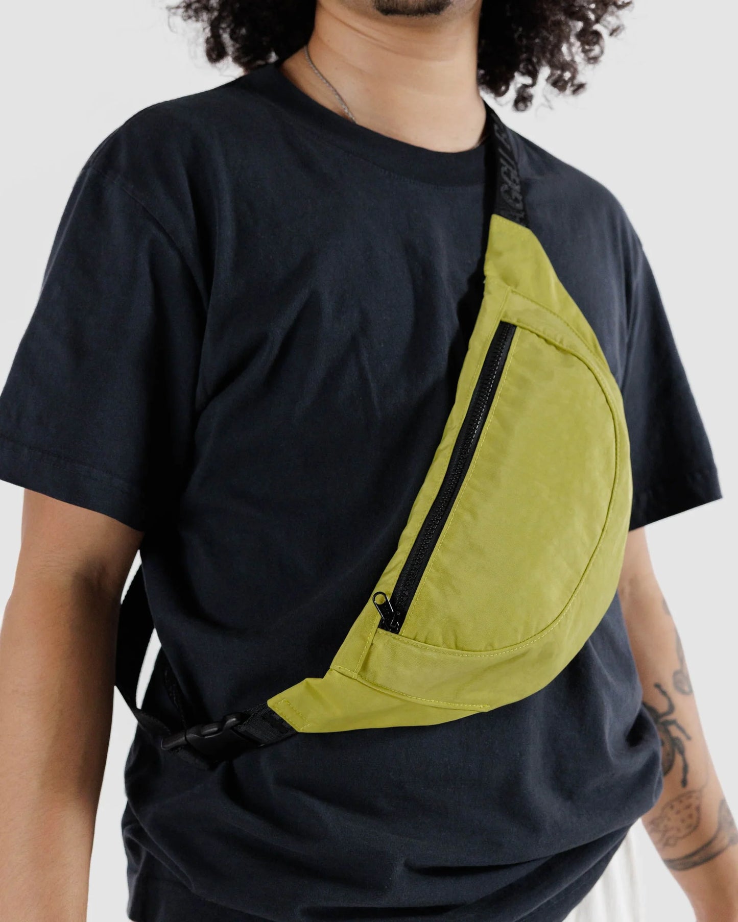 BAGGU Crescent Fanny Pack