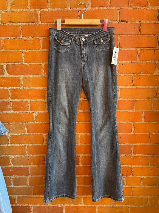 Y2K Manager Label Flare Jeans