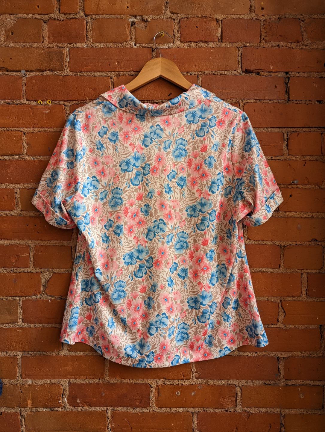 1960s Blue and Pink Floral Lounge Top
