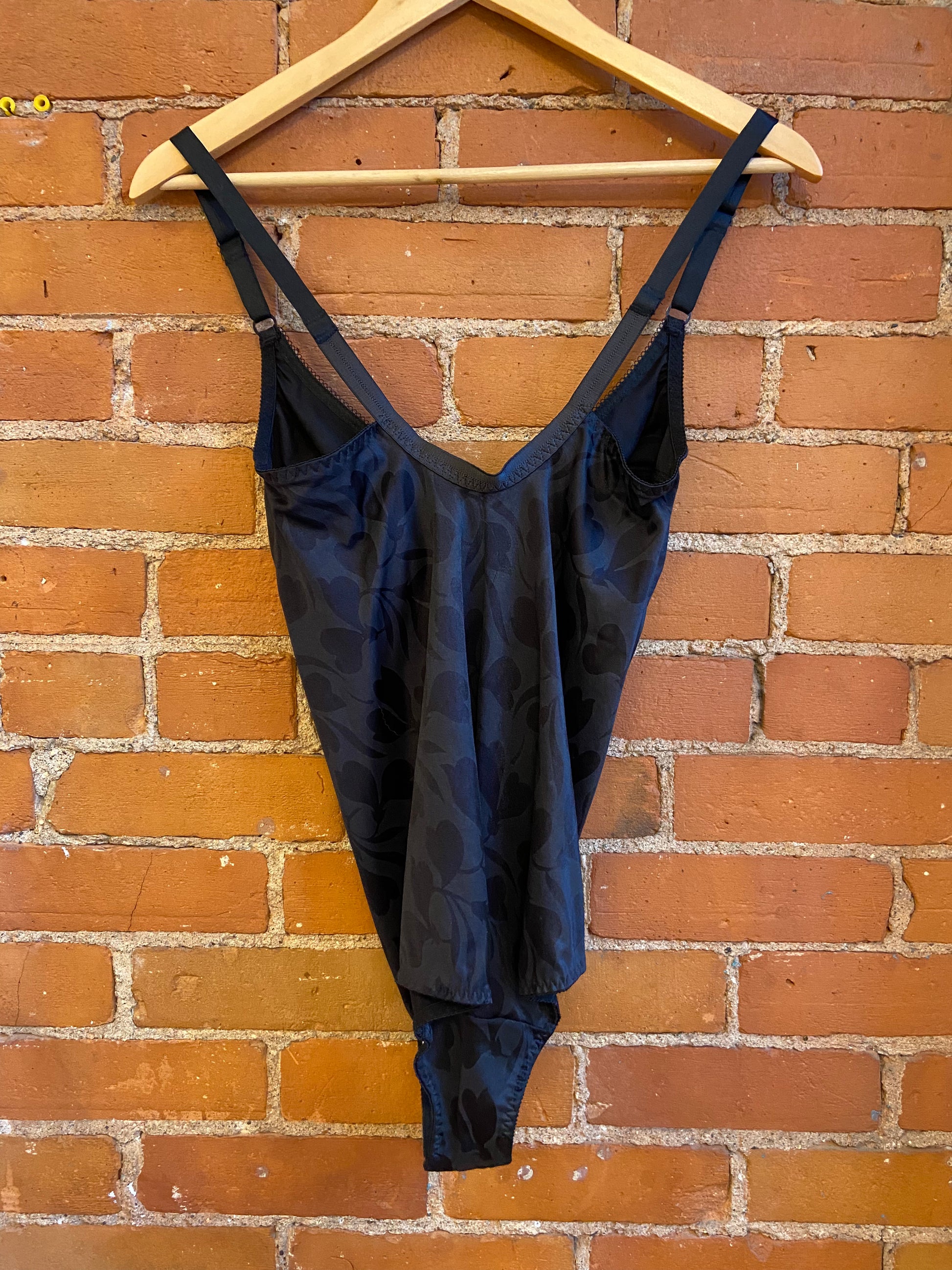 Jet Black Shapewear Bodysuit – The Neighbourhood Vintage Store